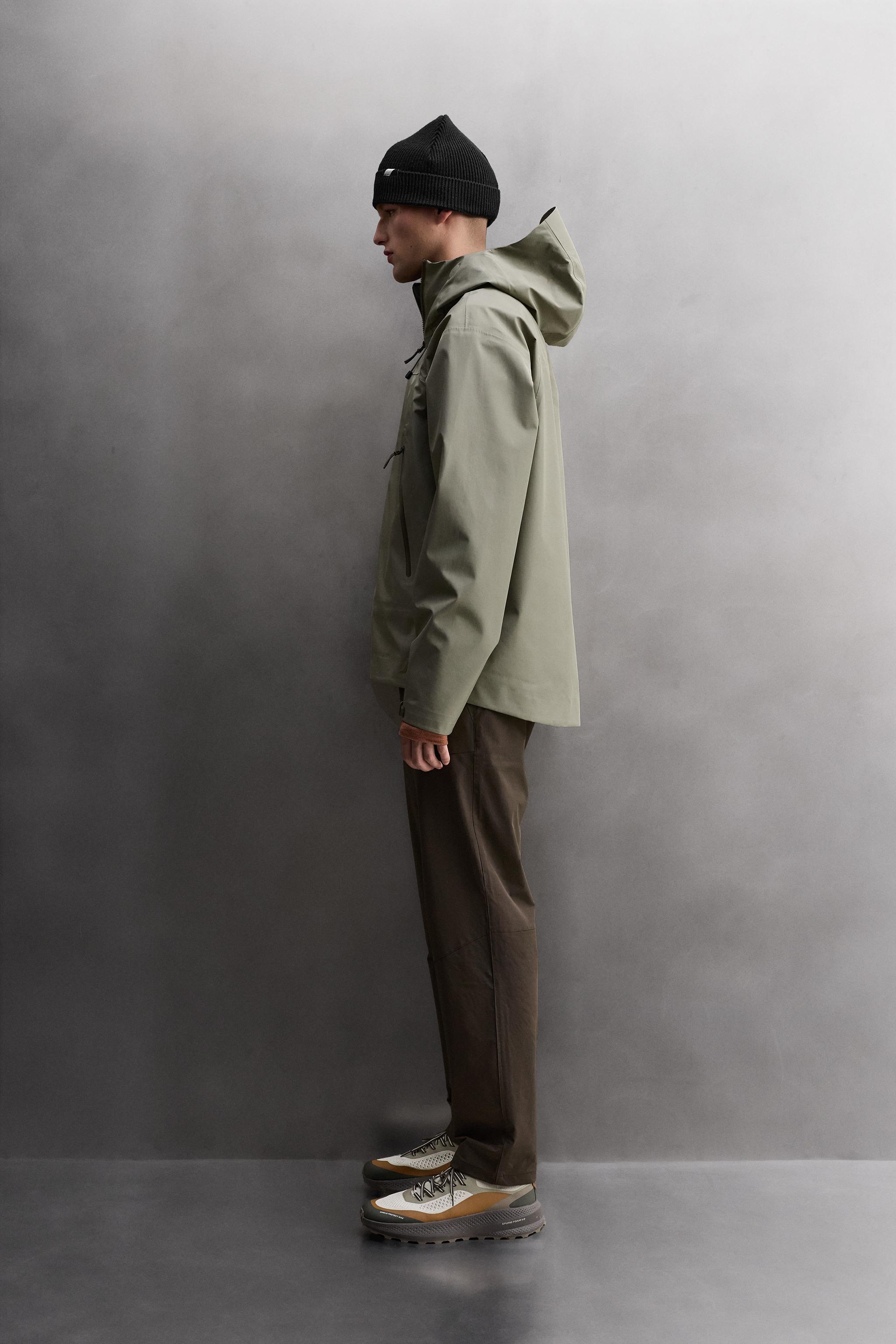 TECHNICAL WATERPROOF SHELL JACKET